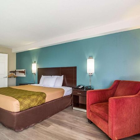 Econo Lodge Inn & Suites I-65 Brooks Eksteriør bilde