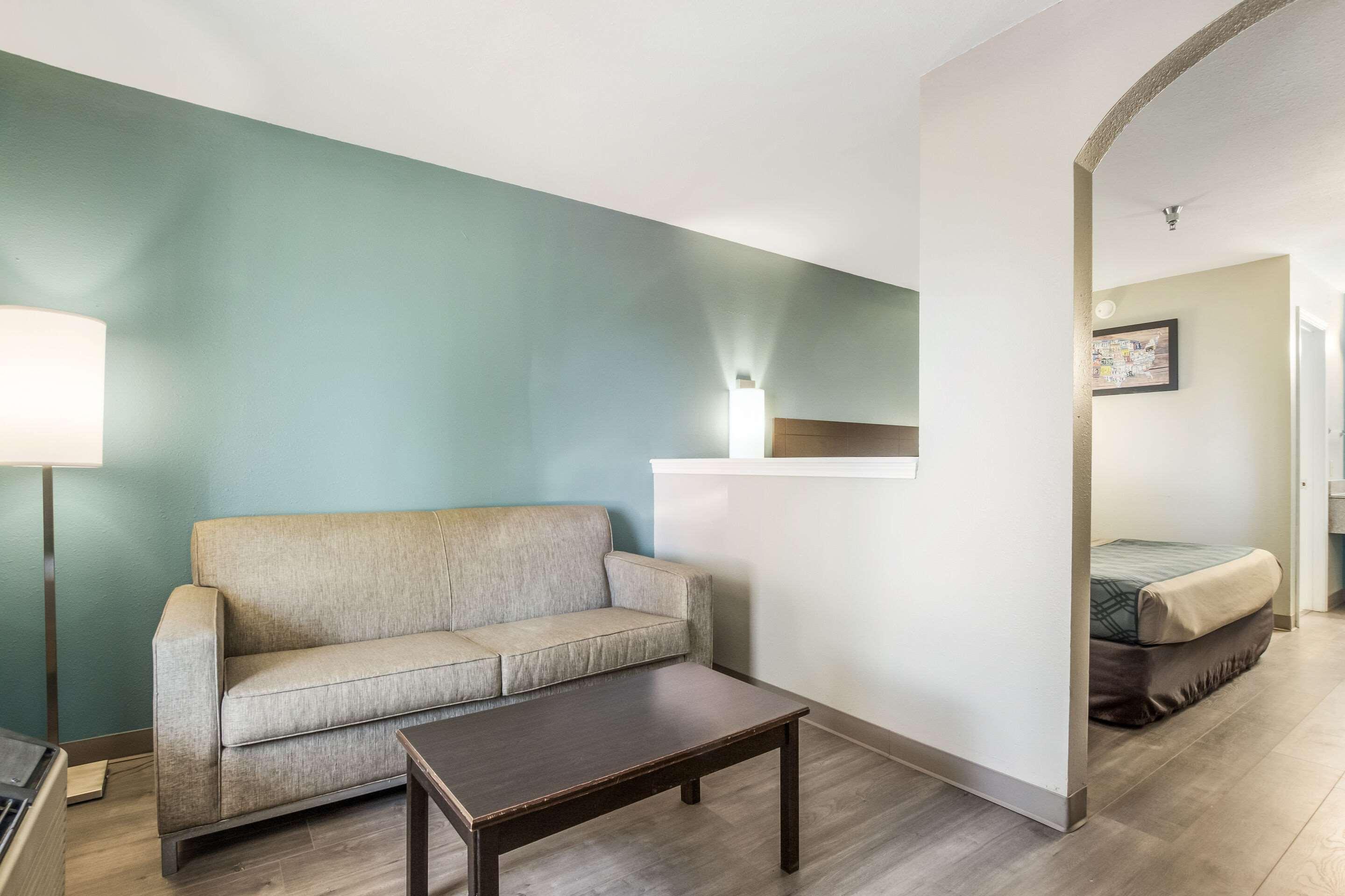 Econo Lodge Inn & Suites I-65 Brooks Eksteriør bilde