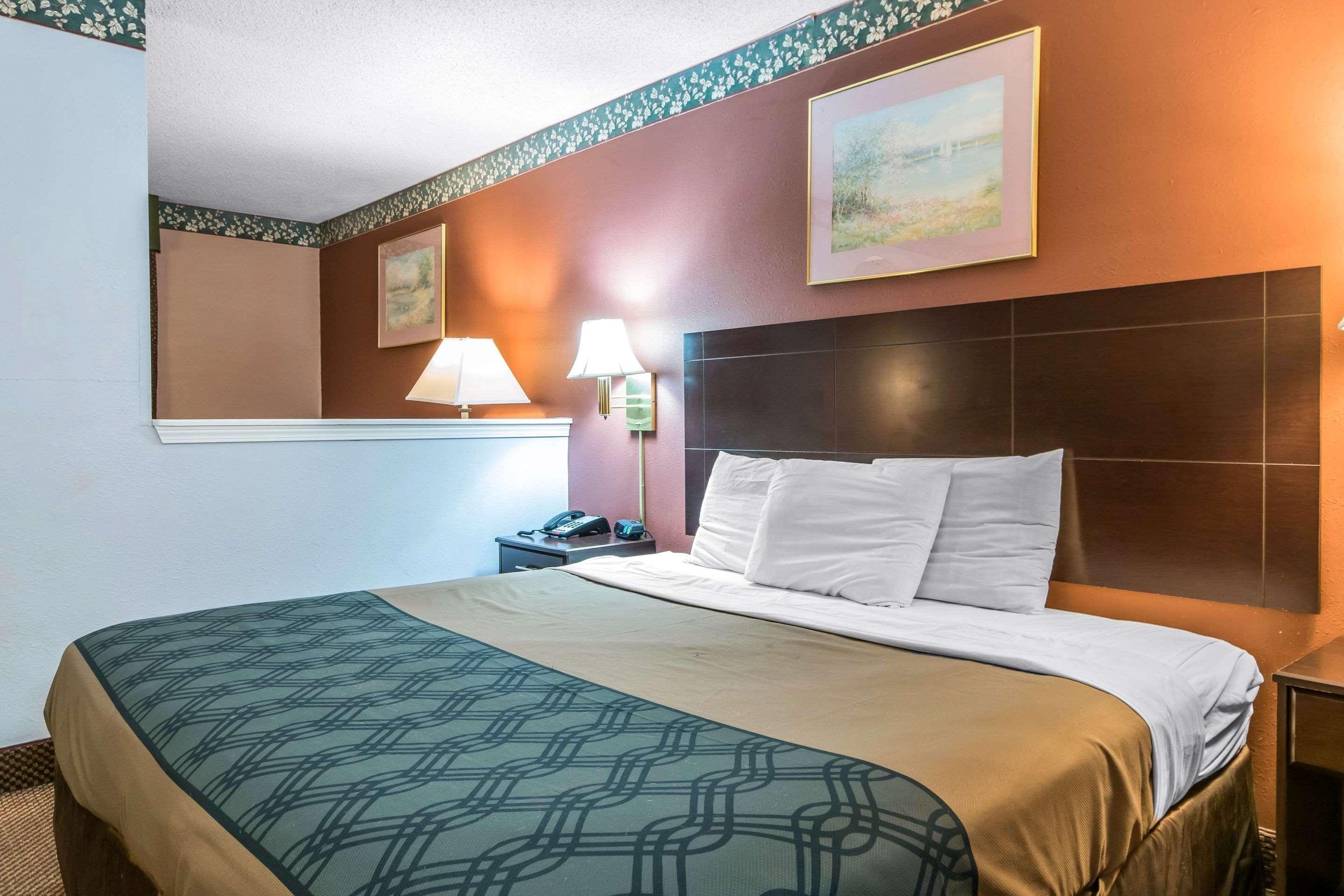 Econo Lodge Inn & Suites I-65 Brooks Eksteriør bilde