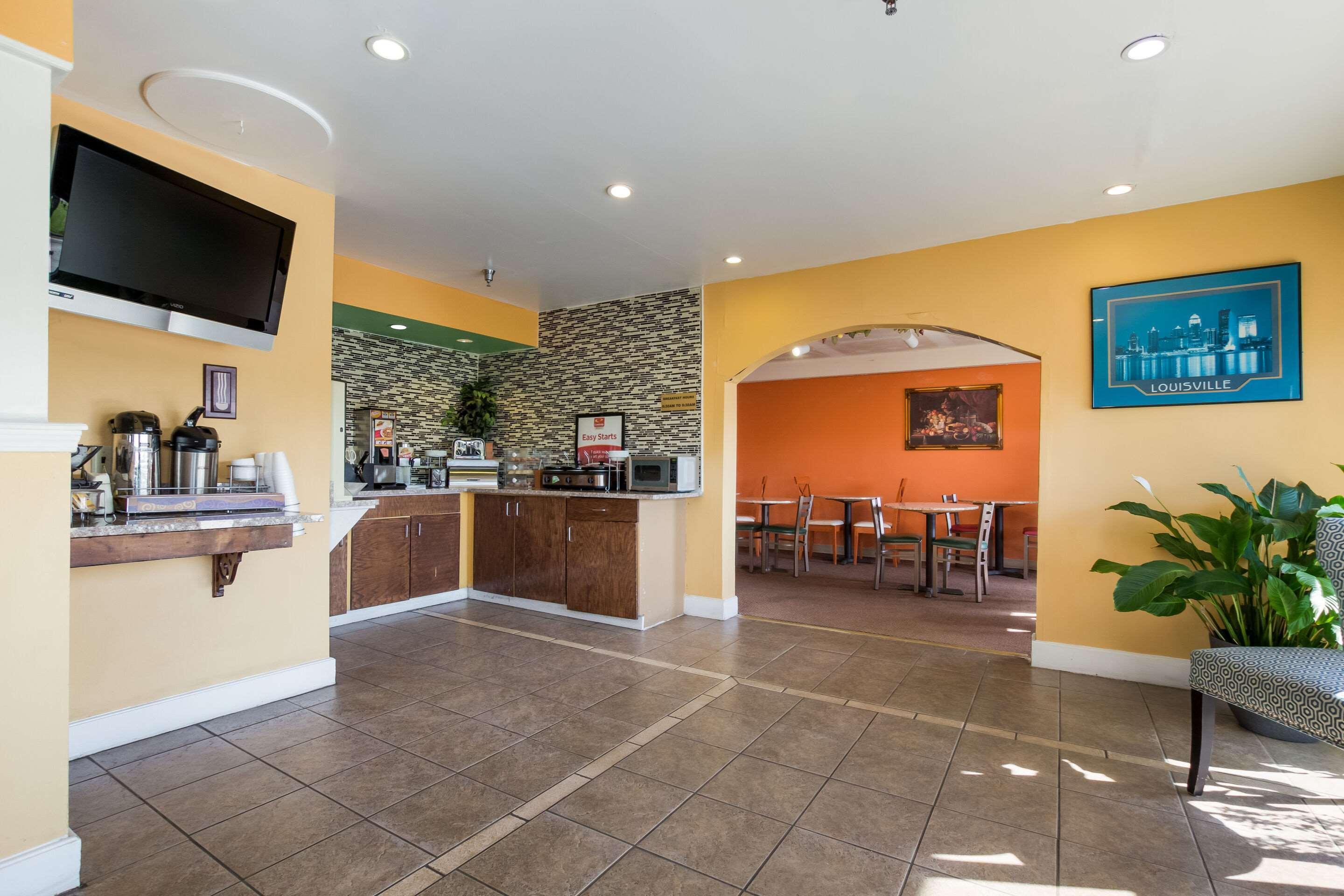 Econo Lodge Inn & Suites I-65 Brooks Eksteriør bilde