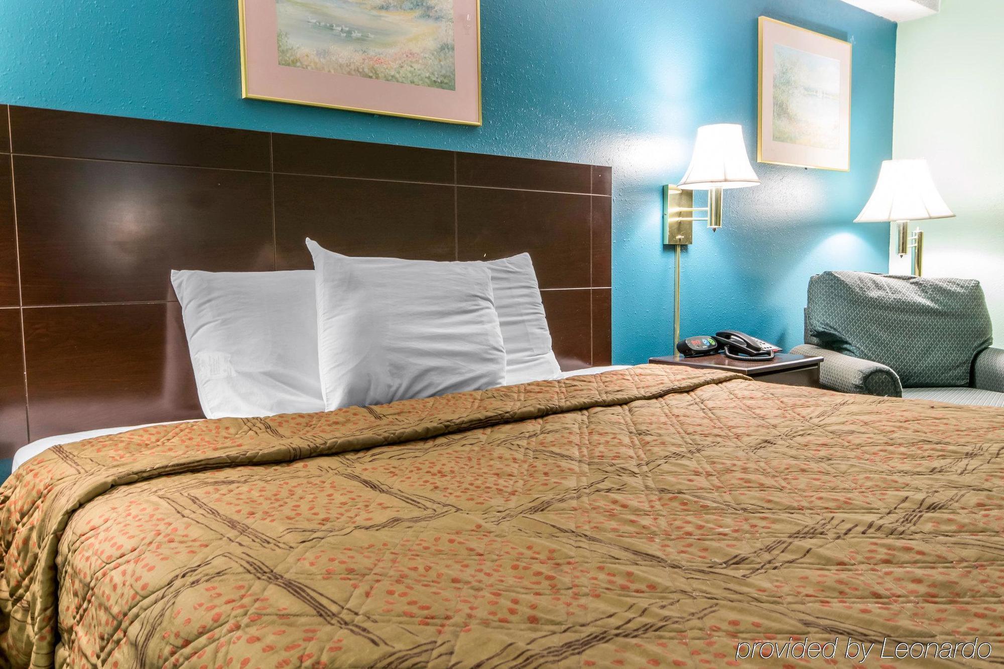 Econo Lodge Inn & Suites I-65 Brooks Eksteriør bilde