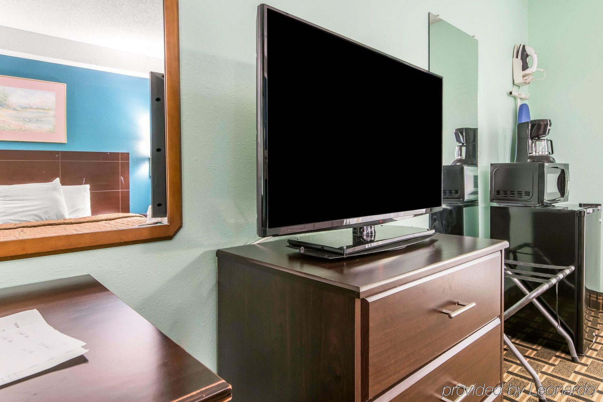 Econo Lodge Inn & Suites I-65 Brooks Eksteriør bilde