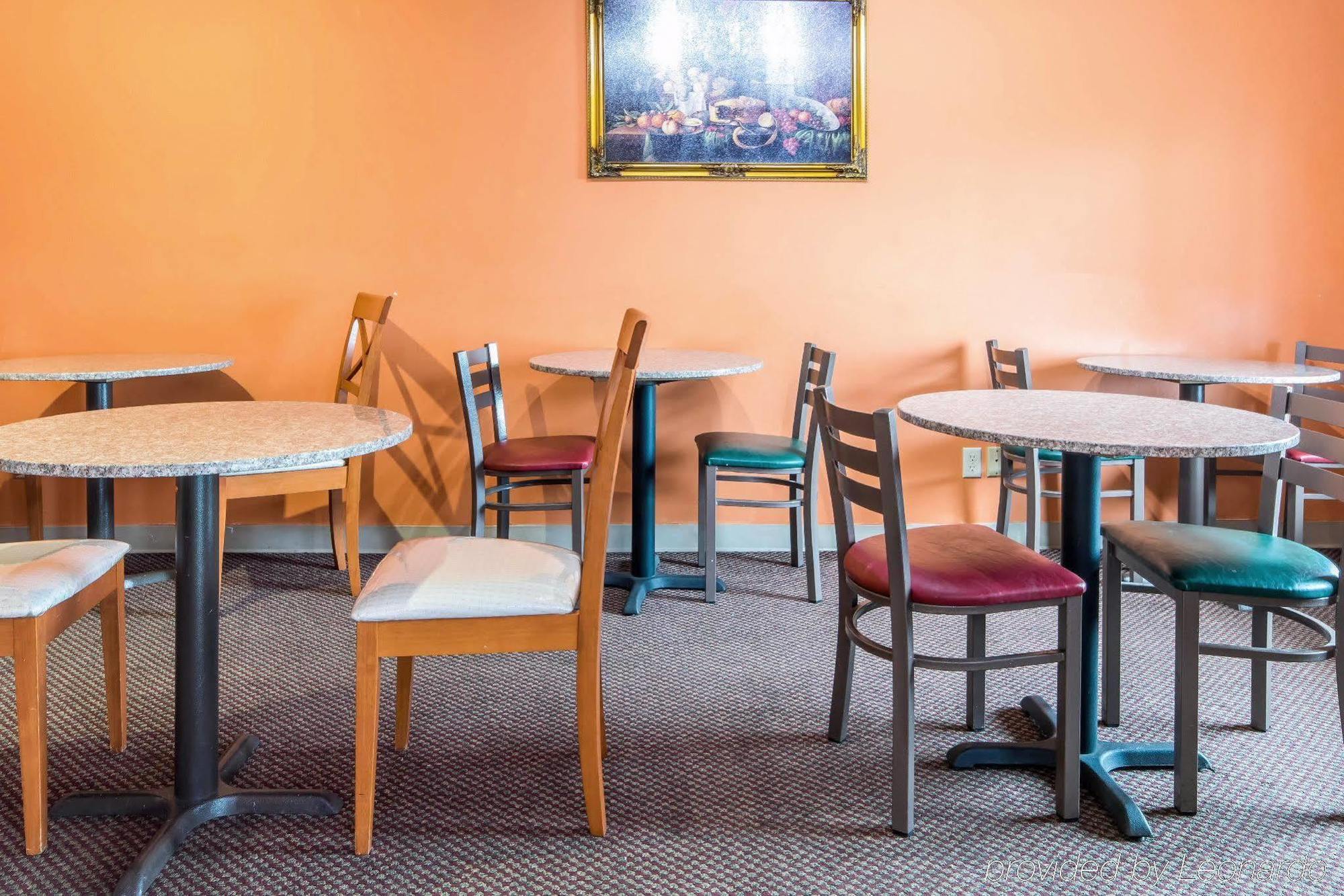 Econo Lodge Inn & Suites I-65 Brooks Eksteriør bilde